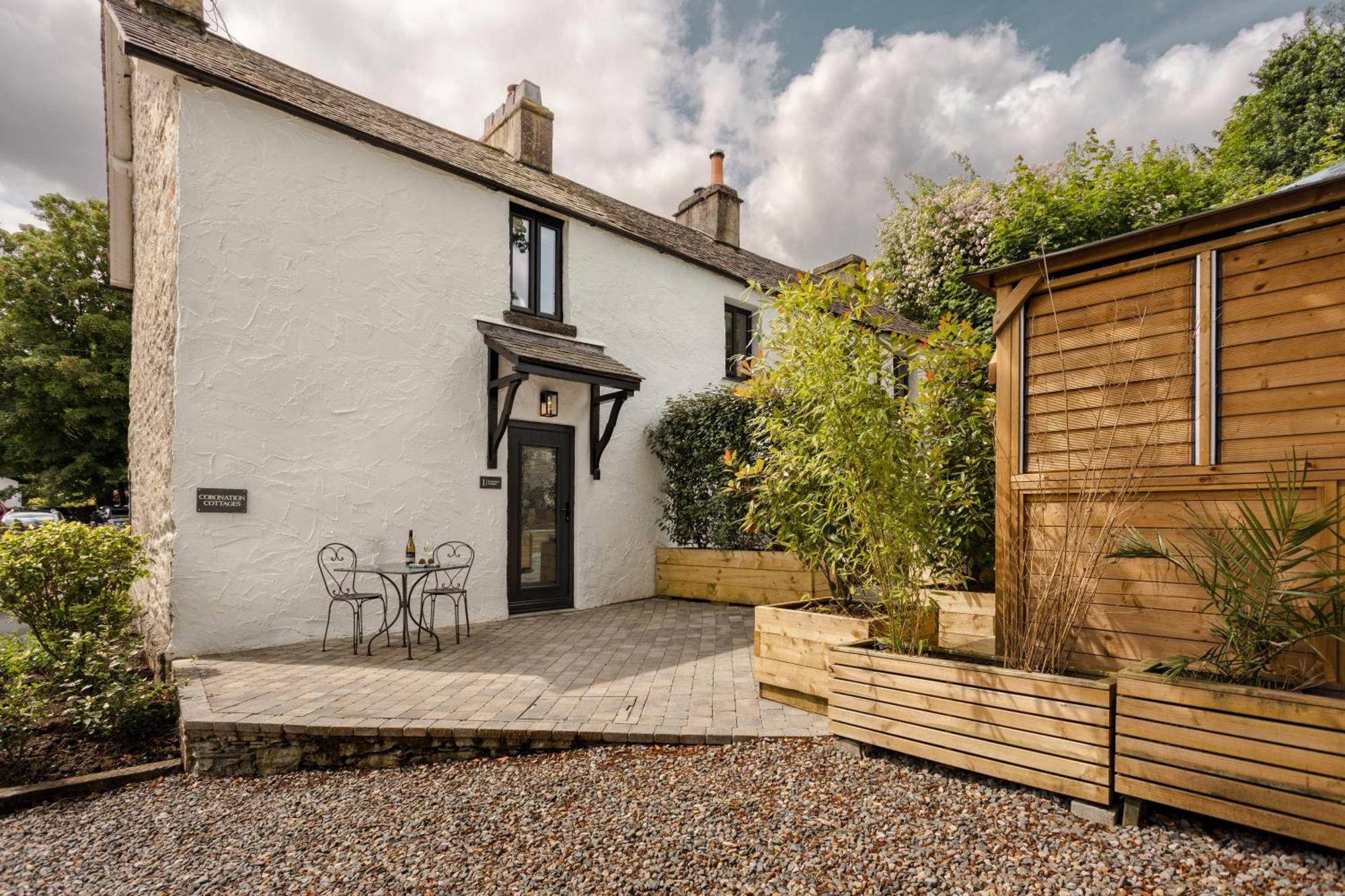 Coronation Cottages, Modernised 200-year-old District Getaway For Two *
