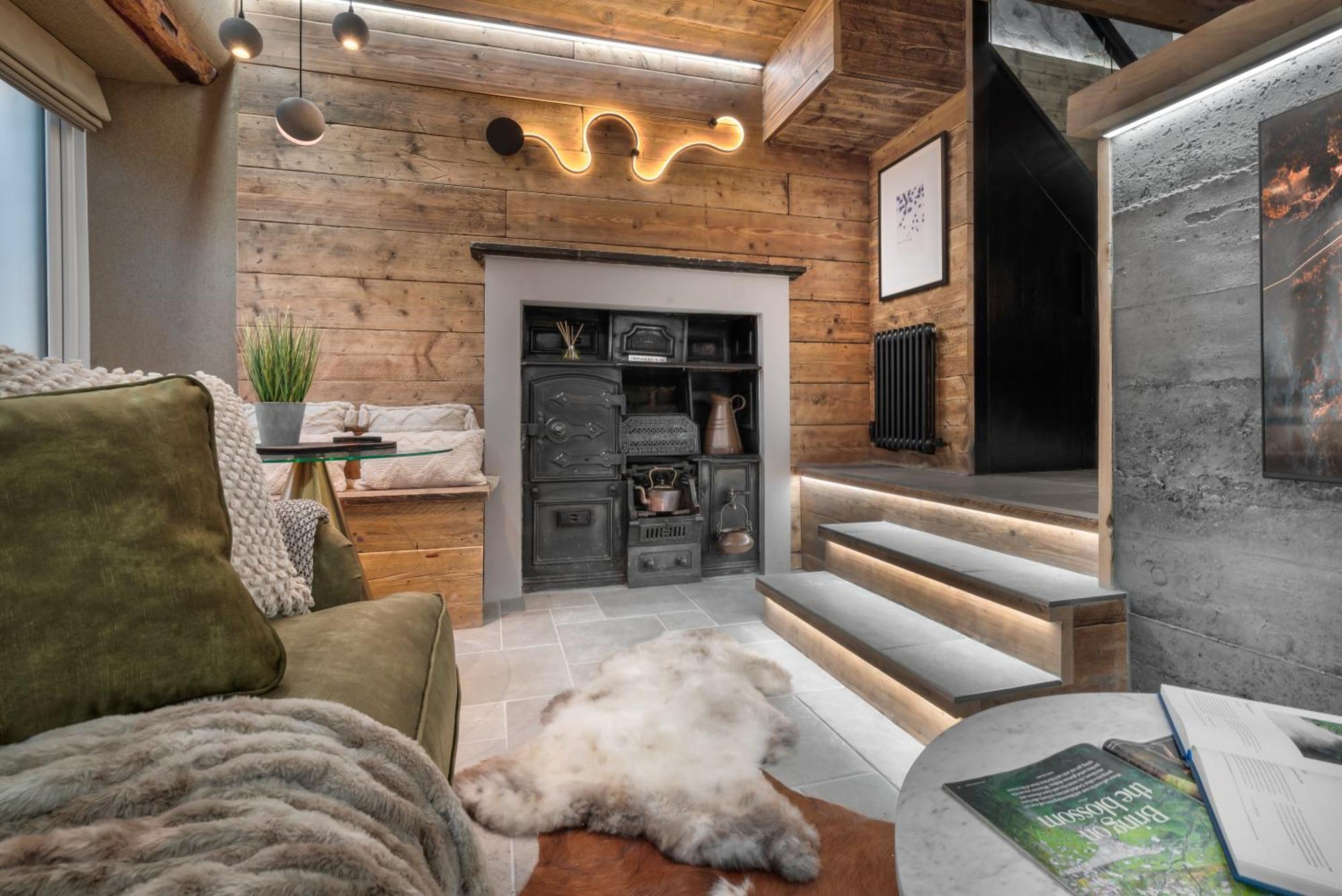Coronation Cottages, Modernised 200-year-old District Getaway For Two Holiday home Lindale