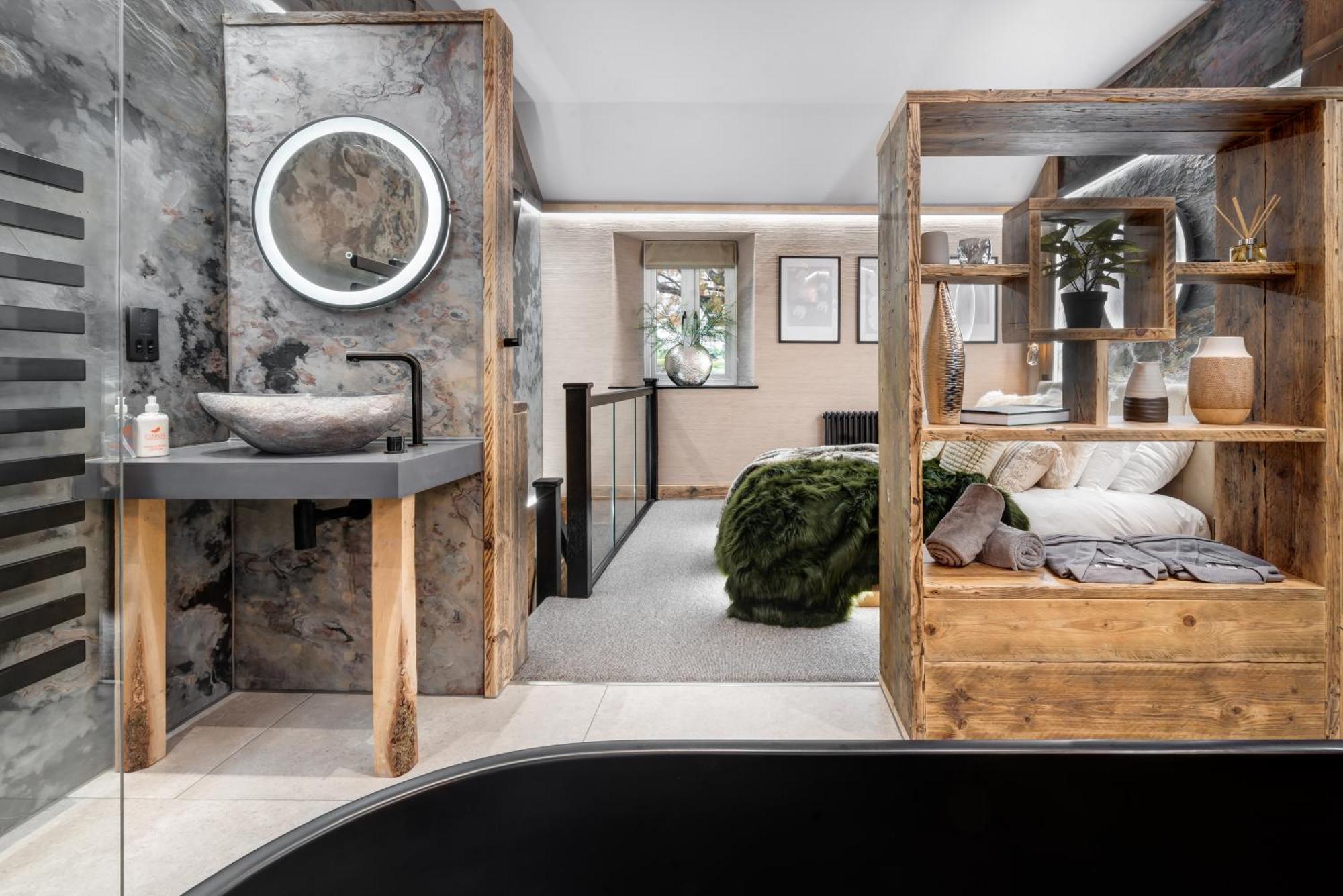 Coronation Cottages, Modernised 200-year-old District Getaway For Two Holiday home Lindale